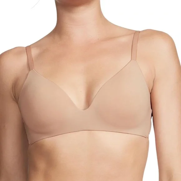 Lot of 2 Victoria’s Secret lightly lined-wireless T-Shirt bras 34 B - Picture 1 of 11